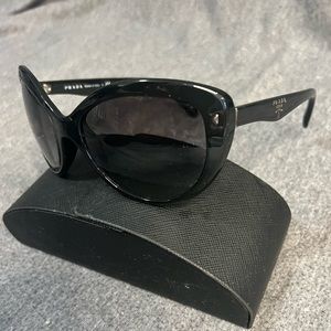Gorgeous black Prada sunglasses